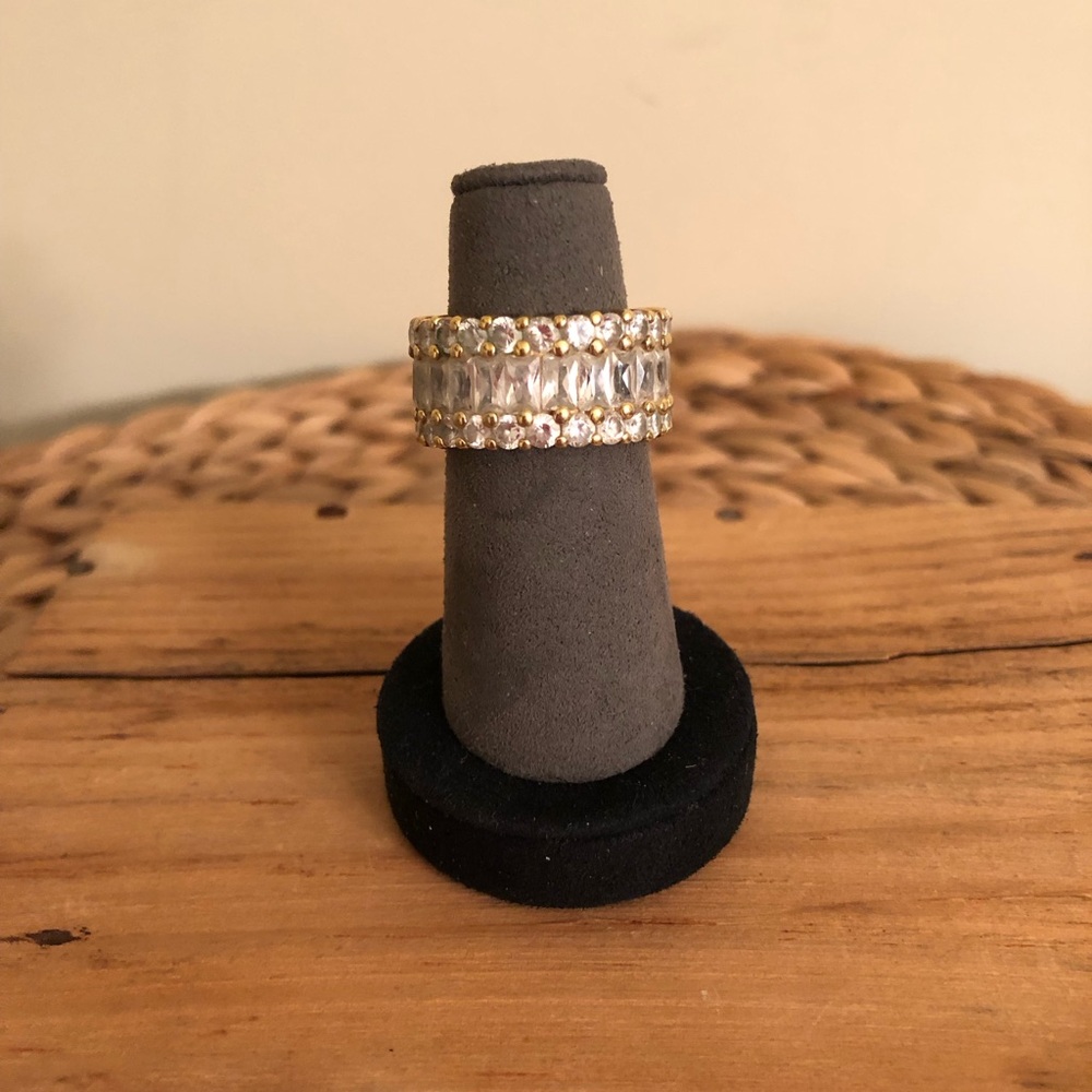 Glass Stone  Goldtone Ring